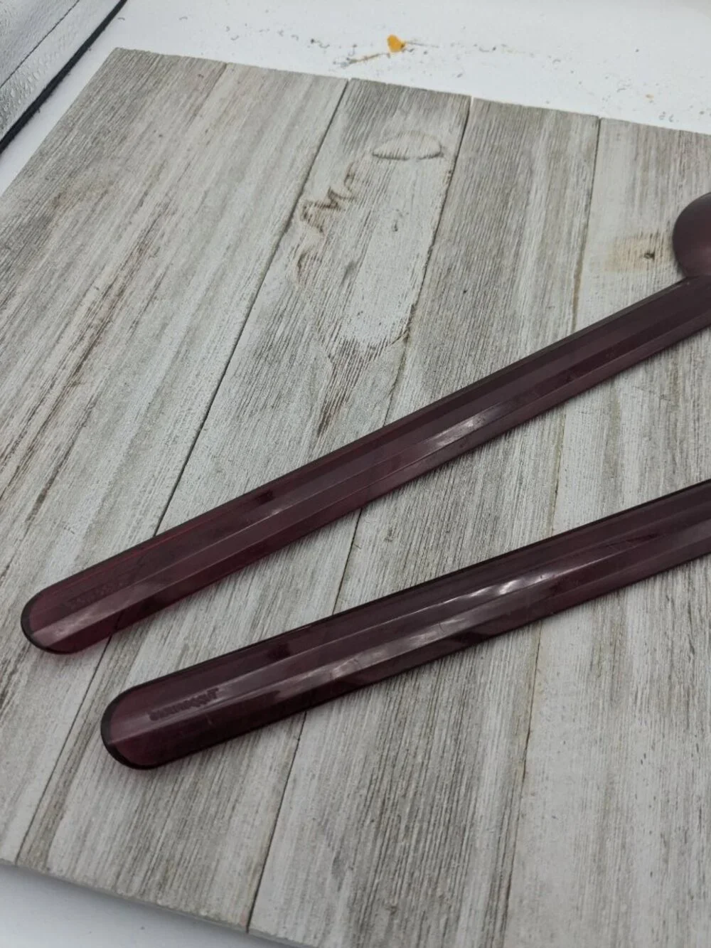 Tupperware Sheerly Elegant Cranberry 2 Salad Spoons Sporks Serving Utensil 12